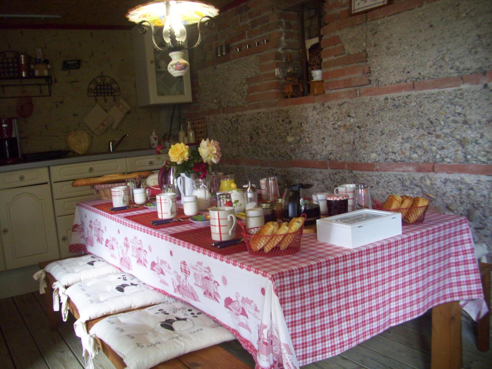 Le Clos De Saint Amour Montauban Exterior photo